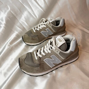 New Balance 574 Women’s Sneakers Size 5.5